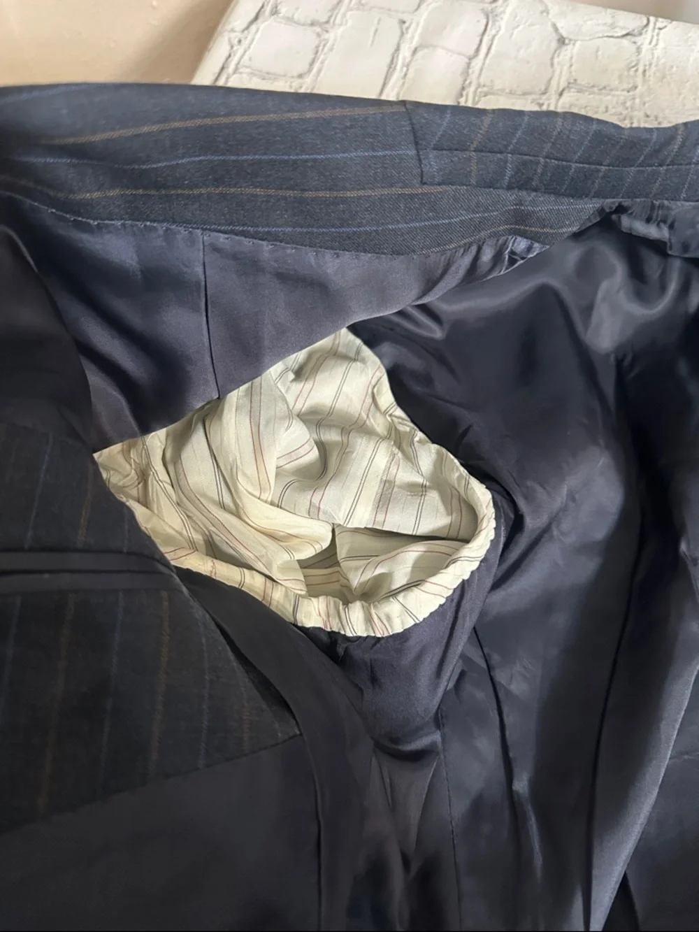 Jos. A. Bank Navy Blue Pinstripe Two-Button Suit Jacket Mens size 44 R